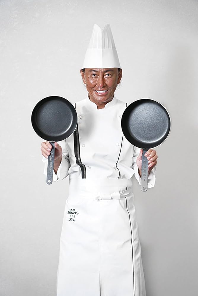 Amazon｜「たいめいけん」 煮込みハンバーグパン 22cm TM-117B